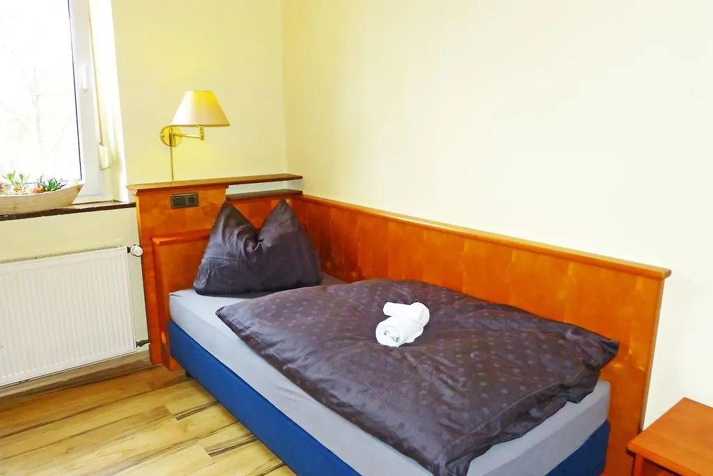 Messe-Zimmer Tus-Treff Homestay Dusseldorf